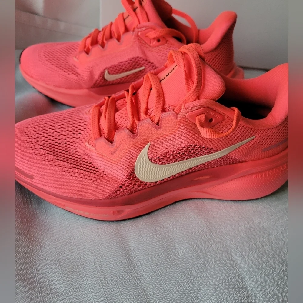 Nike Air Pegasus 41 Women's Road Runningh Athletic Shoes Size 5.5